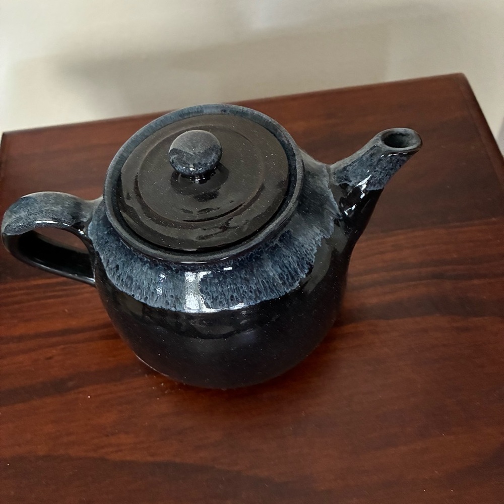 Elegant Blue/Black Ceramic Teapot - Picture 3 of 5